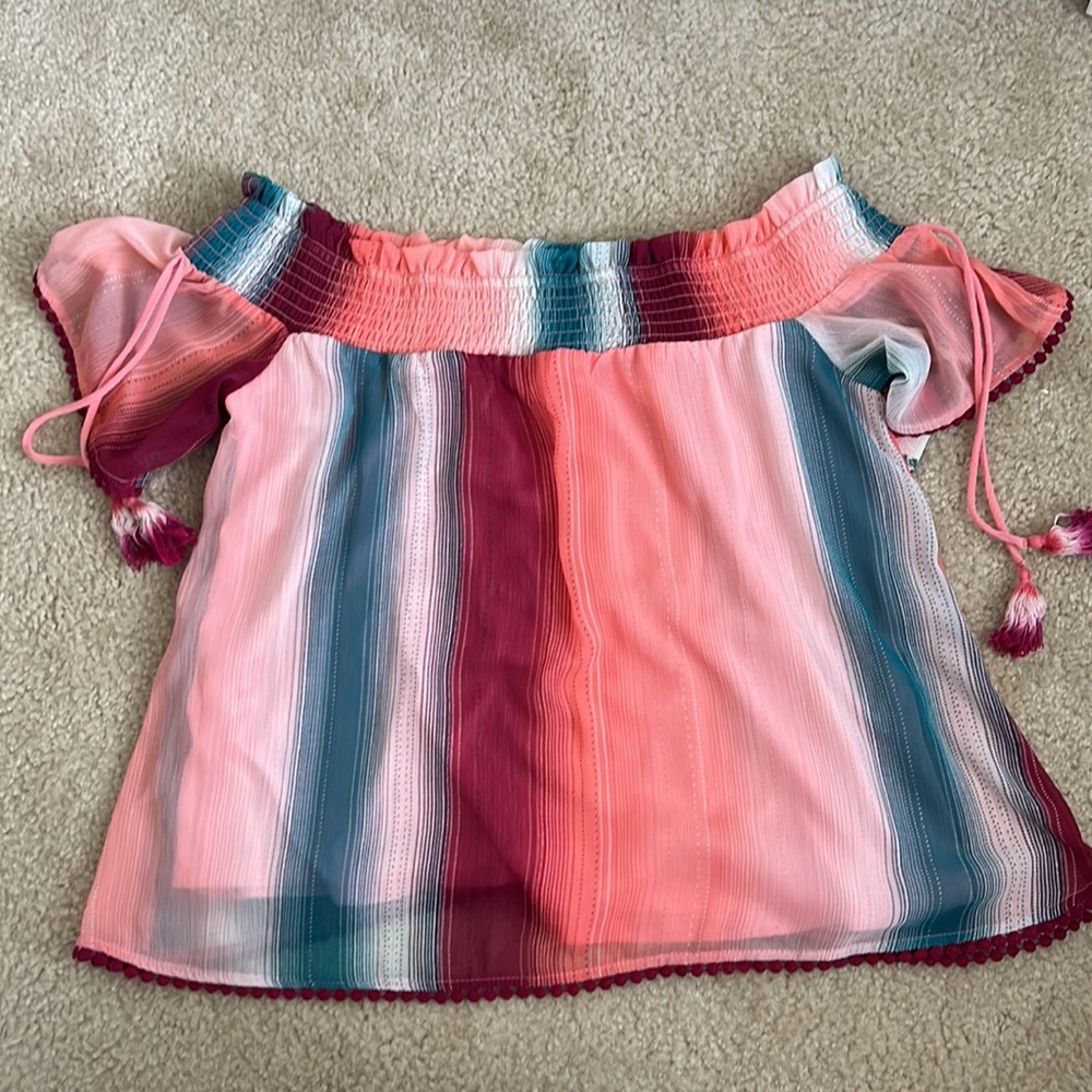 NWT Xhilaration pink/blue top with tassels size Medium